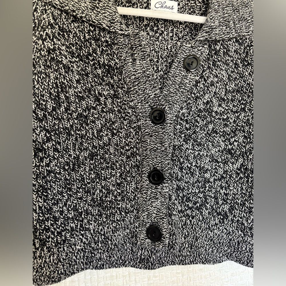 Button Down Top✨ - Picture 6 of 8